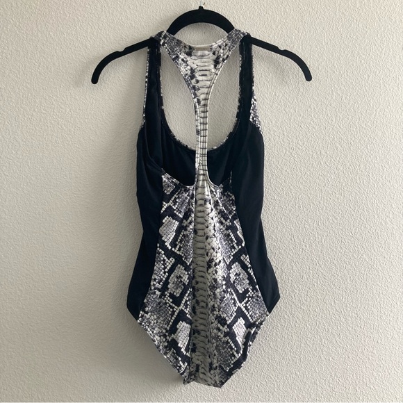 Michael Michael Kors Snake Print Racerback One Piece Swimsuit Spring Summer Swim - Picture 12 of 12